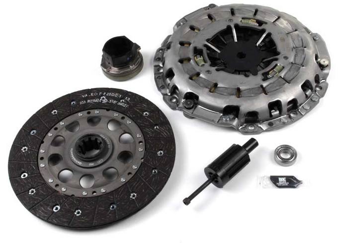 BMW Clutch Kit (3 Piece) 21217528209 - Luk 6243658000